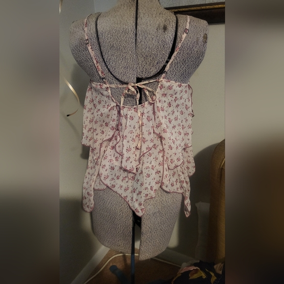 Top - Picture 2 of 3